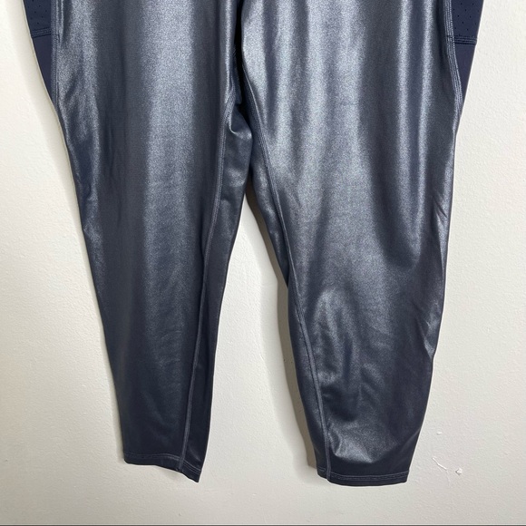 GapFit Navy Solid High Rise Sculpt Revolution Compressive Crop Leggings Size XL - Picture 6 of 16